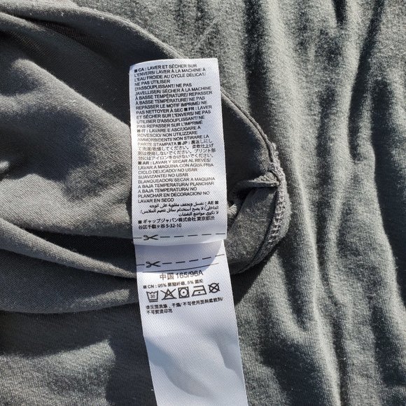 Gap Fit gray tank tops size medium, bundle 2 total items - Picture 11 of 11